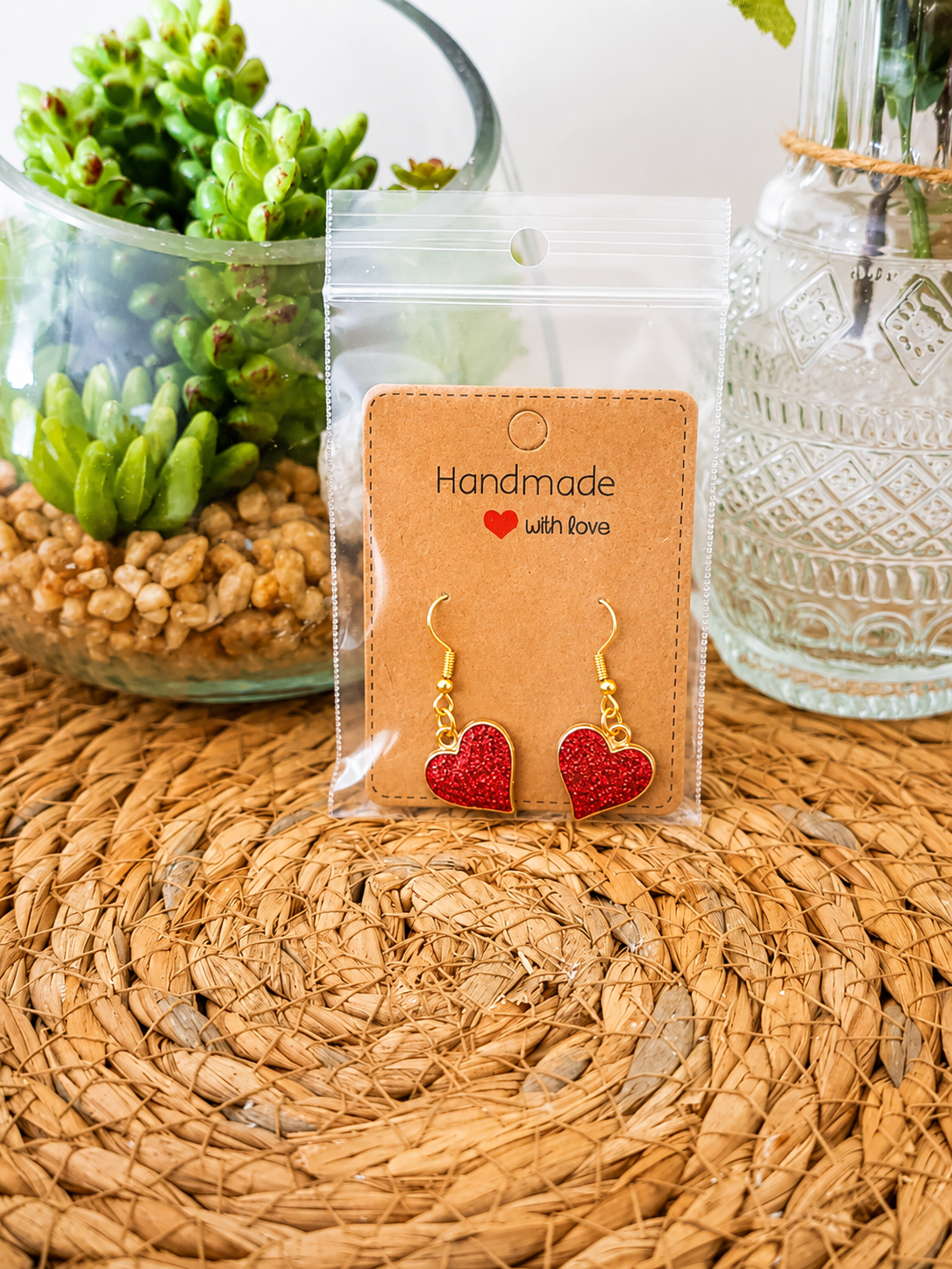 Boucles d'Oreille Grand Cœur en Résine – Rouge à Paillettes